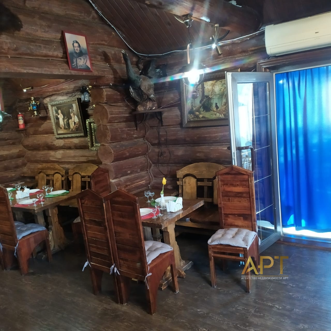 250 кв. м, коммерческая 277/2